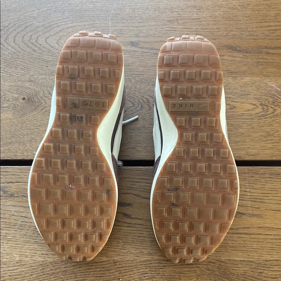 Nike Women's Waffle Debut Vintage Running Shoes - Brown and White - Picture 6 of 6